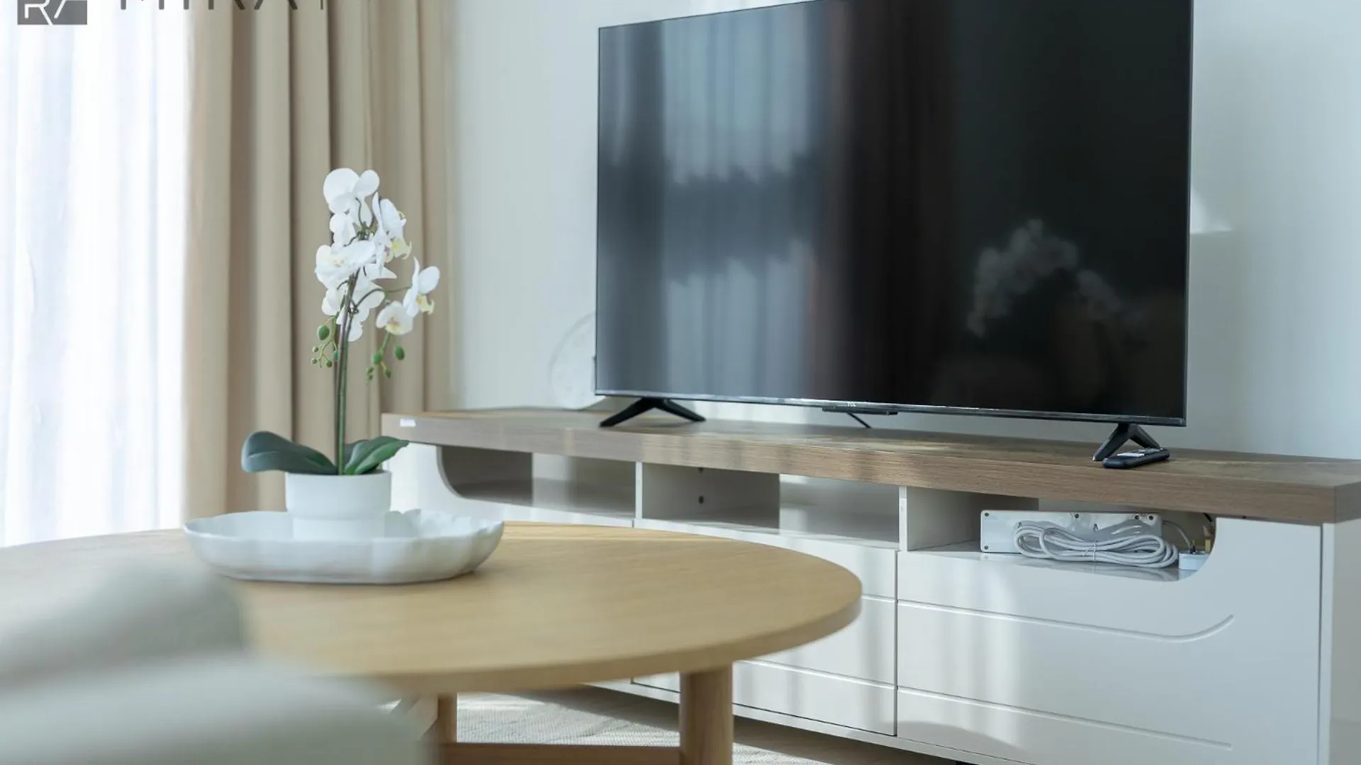 Mira Holiday Homes - Amazing And Cosy 1 Bedroom With Balcony In Mbr Dubai Apartment